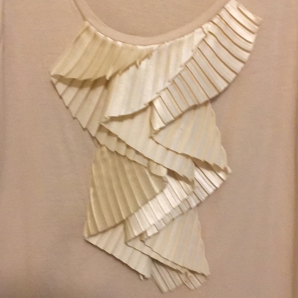 Never worn! Tank perfect under suits or blazer - Picture 2 of 3